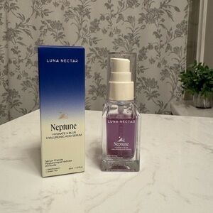 Neptune Hyaluronic Acid Serum -
